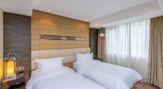 Grand Metropark Hotel Qingdao - 1
