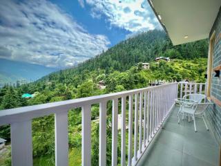 The Urban Retreat- A Boutique Hotel with Grand View - 4