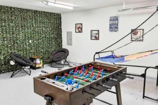 Jacuzzi & Pool House w/Game Room + Fire table - The Colony - 9