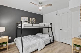 2 Apts 4BR for 12 Near NRG & Med Center - 3