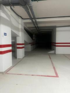 Luxurious 2BR Apartment and parking - 1