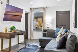 Group Stay 4BR2&BA Walk to UH Sleeps 12 - Houston - 0
