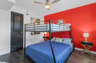 Group Stay 4BR2&BA Walk to UH Sleeps 12 - Houston - 4