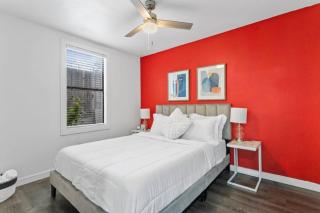 Group Stay 4BR2&BA Walk to UH Sleeps 12 - Houston - 3