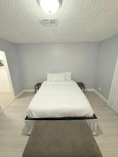 Modern 2BR 2BA Getaway Steps from Fremont, Pet Friendly! - 0