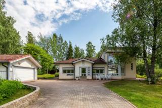 Kaunis järvenrantakohde - Espoo - 2