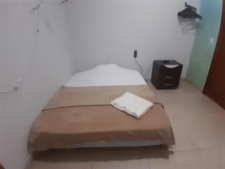 Quarto casal Goiânia-GO com banheiro exclusivo - Goiânia - 5
