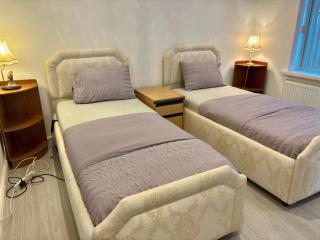 Twin room Selborne - Dudley - 1