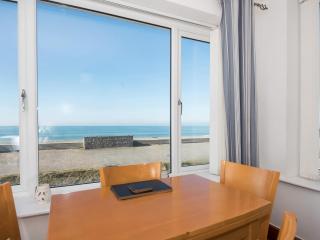 Waves - Ukc6952 - Caernarfon - 0