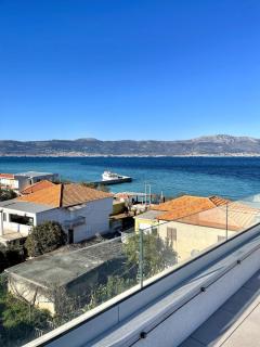 Sea Slatine II - Modern apartment with pool - 30 meters from the beach - Slatine - 4