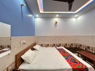 Hotel S!ya Ram Ayodhya Near Ram Janam Bhoomi & Temple - fully Air Conditioned hotel at Prime Location - Parking-Wi-Fi -Lift Facilities - Best Hotel In Ayodhya - Ayodhya - 8