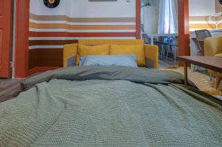 Retro Glam in Ramsay Walk to Stampede Grounds - 4