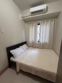 1Bedroom Condo at Shore Near Airport & MOA Balcony Pool View - Manila - 3