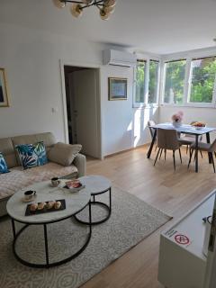 Apartman Dado with cover parking on ideal location - 2