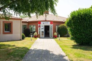 Hôtel La Petite Auberge - Chambretaud - 9