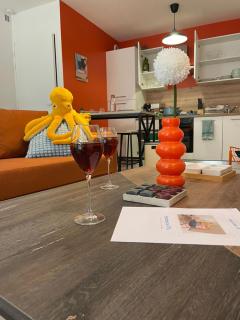 Nouveau! Appartement climatisé à 100m du marché- Tendance 70's - Surgères - 1
