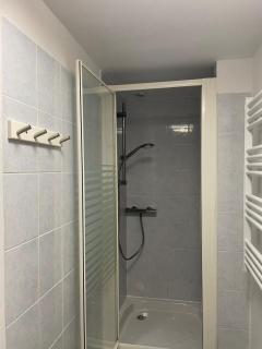 Nouveau! Appartement climatisé à 100m du marché- Tendance 70's - Surgères - 4