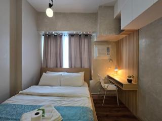 1BR Suite Ridgewood Towers Near BGC Airport #RW17-1 - Manila - 1