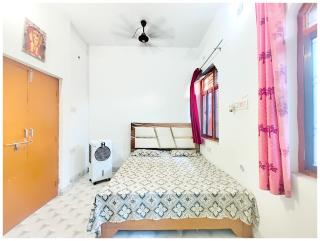 HOTEL SHREE MATE Near Shri Hanuman Garhi Mandir - Junction Railway Station - Fully Air Conditioned Room- A Top Rated Hotel - Ayodhya - 5