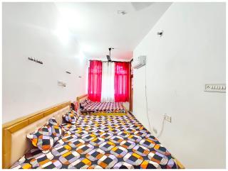 HOTEL SHREE MATE Near Shri Hanuman Garhi Mandir - Junction Railway Station - Fully Air Conditioned Room- A Top Rated Hotel - Ayodhya - 4
