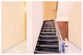 HOTEL SHREE SATYAM GUEST HOUSE Near Ayodhya Dham Road - Ayodhya - 1
