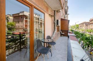 19Tumanyan Excellent apartment in the centre of capital - Erevan - 3