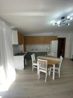 Home Away Bistrița - Văleni - 4