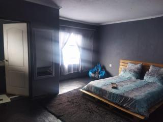 Dobsonville Motel - Soweto - 8