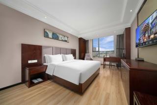 Huzhou Wealth Hotel - 1