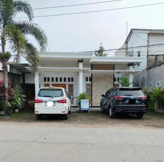 Victoria Homestay - - 4
