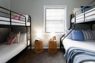 Family Comfort in the Stunning Sisters Beach - 1