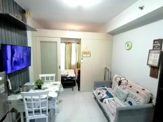 CONDO Staycation Sea Residence MOA-Kharen - Manila - 9