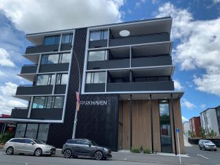 City Centre High End Apartment - Hamilton - 7