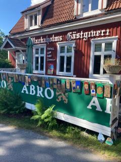 Helt hus m egen sjö - - 8