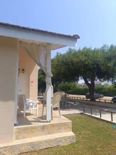 Cozy house 80m from the beach "Porto Antico" - Kórinthos - 9