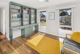 Charming 6-Bed Farmstay with Tree House - - 5