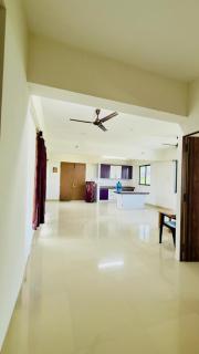 New Spacious 2BHK apartments in Tirupati Near Railway Station with fully equipped kitchen, AC bedrooms, Washing Machine, 24 hours water, caretaker service, and ample space for car parking & ideal for families and pilgrims - Tirupati - 6