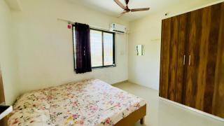 New Spacious 2BHK apartments in Tirupati Near Railway Station with fully equipped kitchen, AC bedrooms, Washing Machine, 24 hours water, caretaker service, and ample space for car parking & ideal for families and pilgrims - Tirupati - 4
