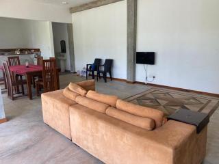 Estro Villa - Nikawatawana - 2