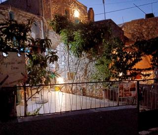 Avgonima Family's Rooms Grandfather Michalis - Chios - 0