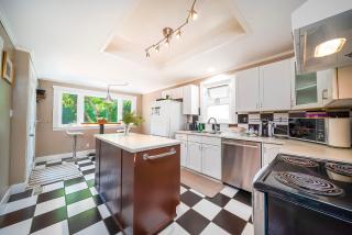 Charming 3BR Home Near UBC with Parking & Backyard - 2