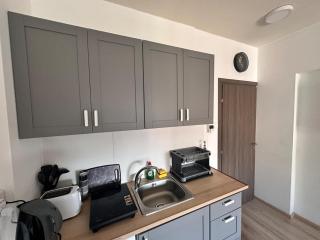 Modern Apartment Beachside Gem - Larnaca - 5