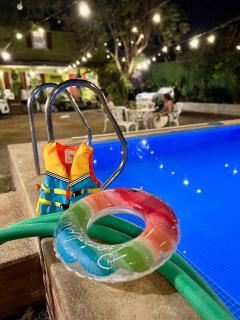 Madie's Place B&B with Private Pool in Santa Rosa near Enchanted Kingdom - Santa Rosa - 7