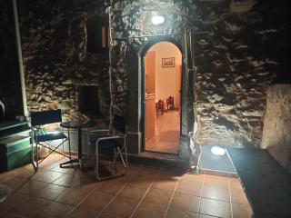Avgonima Family's Rooms Grandfather Michalis - Chios - 8