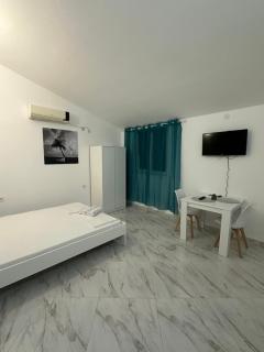 Apartmani Rira - Sutomore - 5
