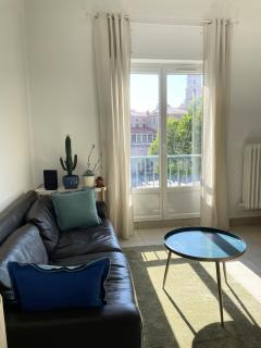 Bright 2 bedroom Old Port - Hotel de Ville area - 7