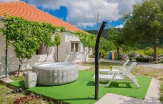 Blue Sky - jacuzzi & wine - Ožići - 7