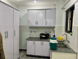 Global Glory Guest House Jhelum, Book Single Private Bedrooms with 5 Star Amenities in Citi Housing Jhelum - Jhelum - 1