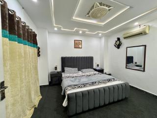 Global Glory Holiday Homes and Apartments in Jhelum, Netflix, UPS - Jhelum - 7