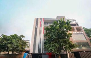 Collection O Kailash Enclave - 2